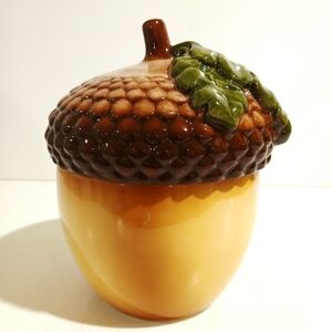 Ceramic Acorn Jar with Leaf Detail